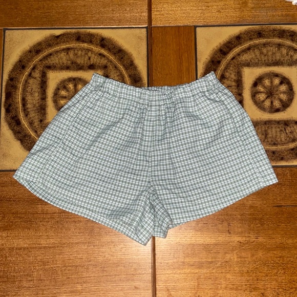 green and white logan shorts! - Picture 2 of 2
